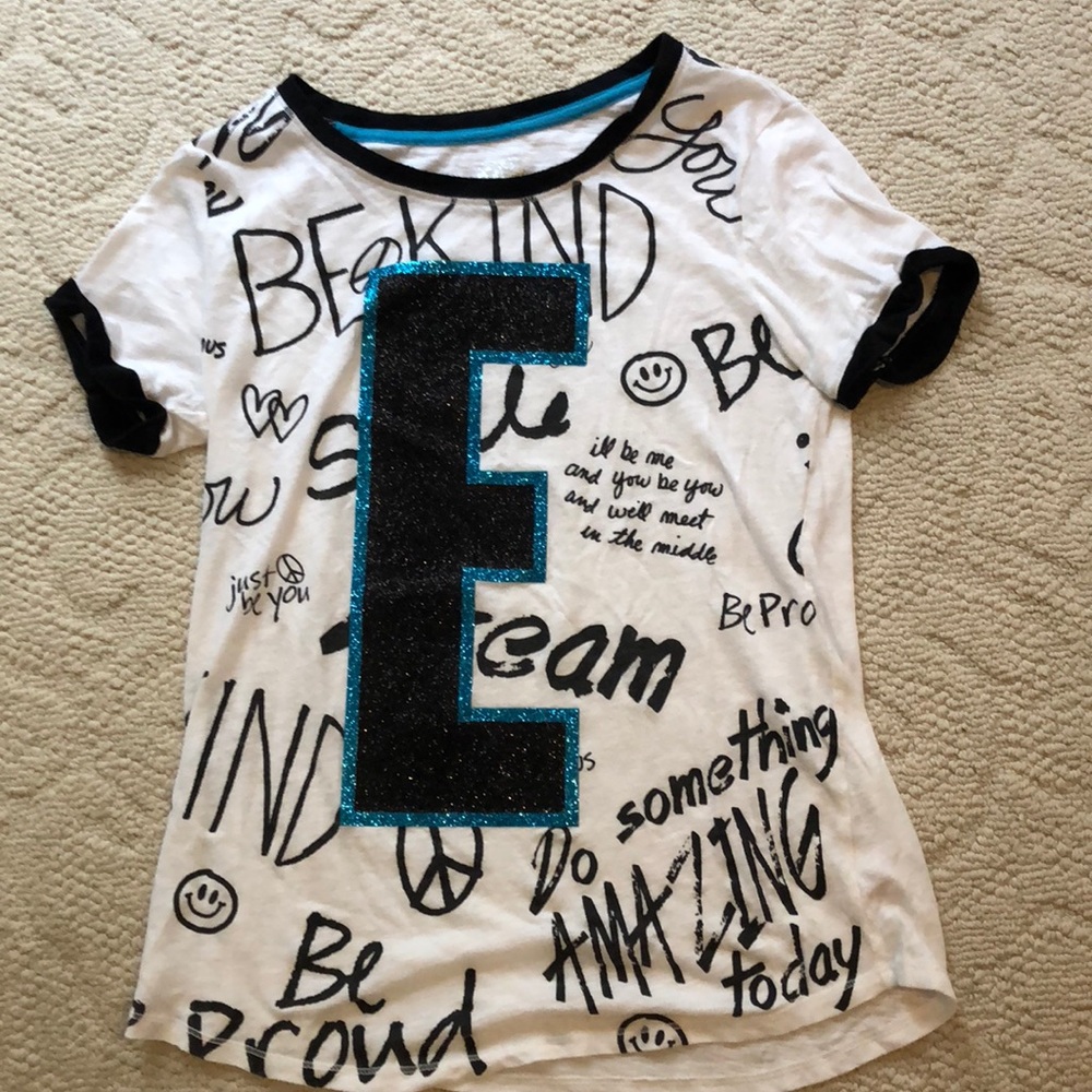 Size 16/18 girls Justice shirt